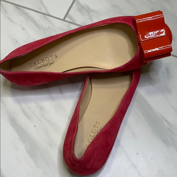 Beautiful TALBOTS Flats - Picture 5 of 8